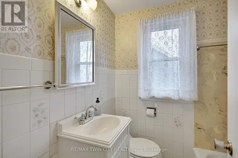 140 Terrace Hill Street Brantford ON N3R 1G6