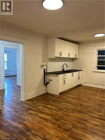 3 Balmoral Avenue South Hamilton ON L8M 3J7
