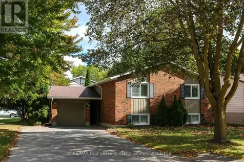 323 Hickory Street Collingwood ON L9Y 3G4