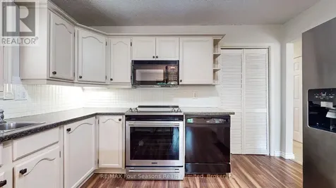323 Hickory Street Collingwood ON L9Y 3G4