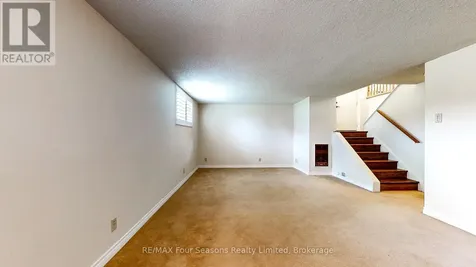 323 Hickory Street Collingwood ON L9Y 3G4