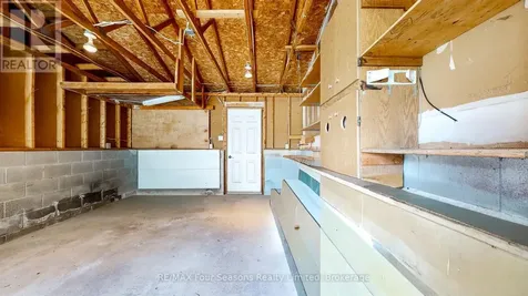 323 Hickory Street Collingwood ON L9Y 3G4