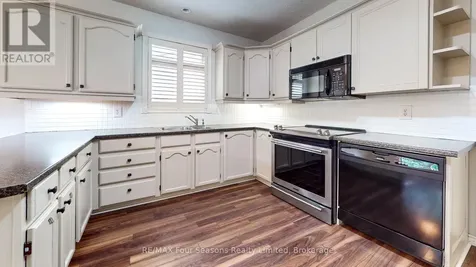 323 Hickory Street Collingwood ON L9Y 3G4
