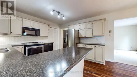 323 Hickory Street Collingwood ON L9Y 3G4