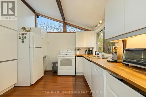 41 Carter's Landing Road Seguin ON P2A 0B2