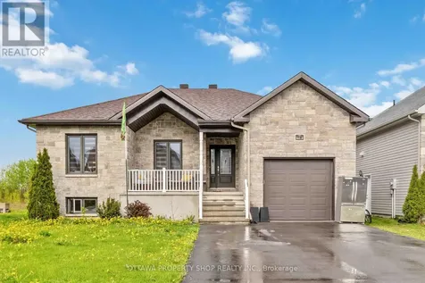 863 Oceane Street The Nation ON K0A 2M0