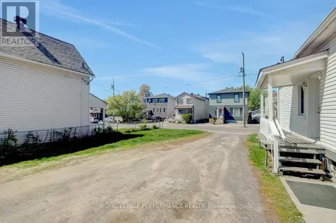 228 Carillon Street Ottawa ON K1L 5X8