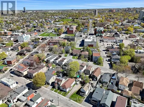 228 Carillon Street Ottawa ON K1L 5X8