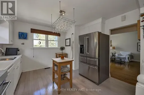 934 Weston Drive Ottawa ON K1G 1X2