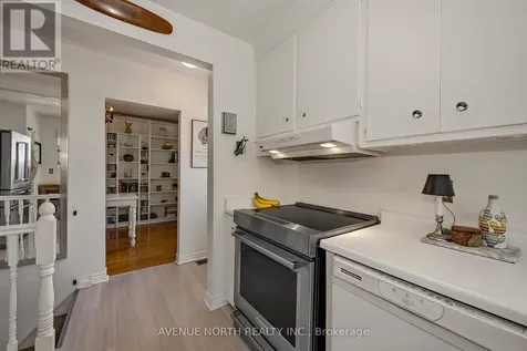 934 Weston Drive Ottawa ON K1G 1X2