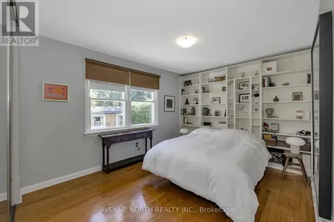 934 Weston Drive Ottawa ON K1G 1X2