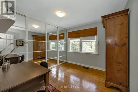 934 Weston Drive Ottawa ON K1G 1X2