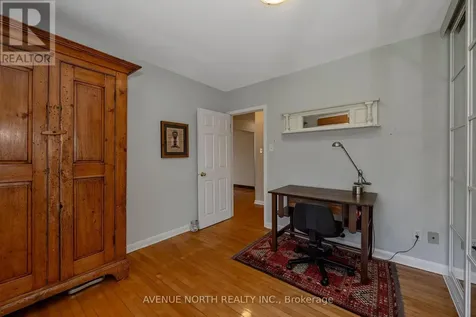 934 Weston Drive Ottawa ON K1G 1X2