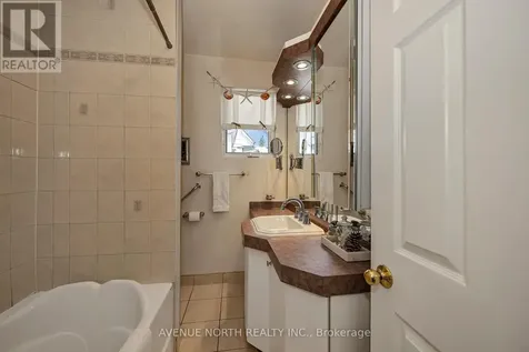 934 Weston Drive Ottawa ON K1G 1X2