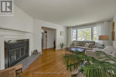 934 Weston Drive Ottawa ON K1G 1X2
