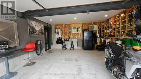 17 Shoreline Drive Northern Bruce Peninsula ON N0H 1Z0