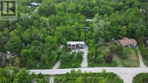 17 Shoreline Drive Northern Bruce Peninsula ON N0H 1Z0