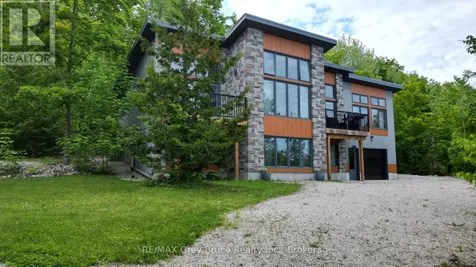 17 Shoreline Drive Northern Bruce Peninsula ON N0H 1Z0