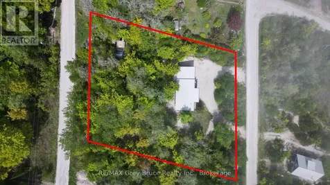17 Shoreline Drive Northern Bruce Peninsula ON N0H 1Z0