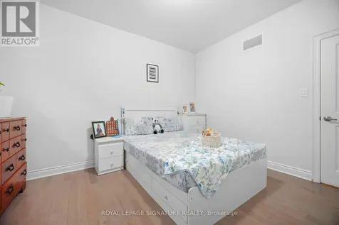 18 Tweedhill Avenue Caledon ON L7C 4K5
