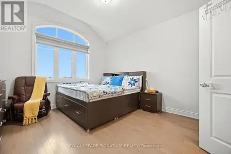 18 Tweedhill Avenue Caledon ON L7C 4K5