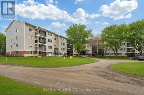 6532 Bilberry Drive Ottawa ON K1C 4N9