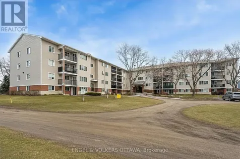 6532 Bilberry Drive Ottawa ON K1C 4N9