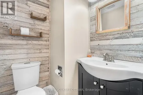 6532 Bilberry Drive Ottawa ON K1C 4N9