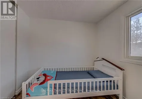 277 Pioneer Drive Kitchener ON N2P 1M9