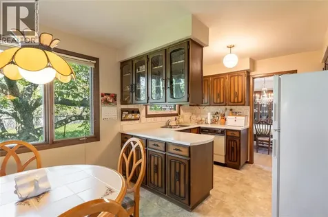 1083 Salisbury Street Sarnia ON N7S 3V6