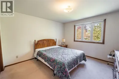 1083 Salisbury Street Sarnia ON N7S 3V6