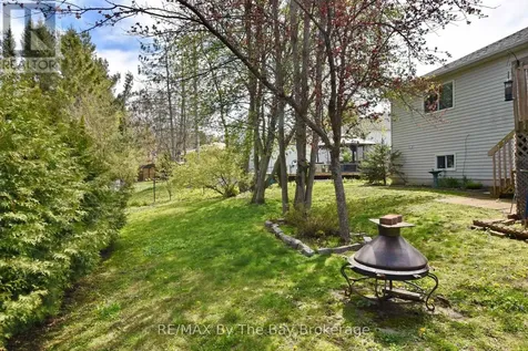 17 Acorn Crescent Wasaga Beach ON L9Z 1L6