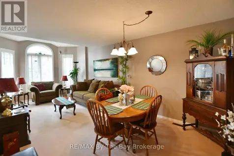 17 Acorn Crescent Wasaga Beach ON L9Z 1L6
