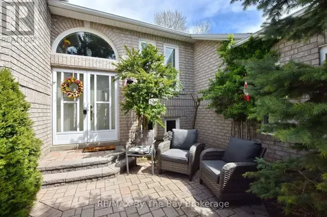 17 Acorn Crescent Wasaga Beach ON L9Z 1L6