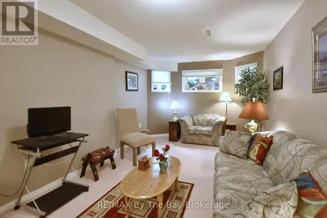 17 Acorn Crescent Wasaga Beach ON L9Z 1L6