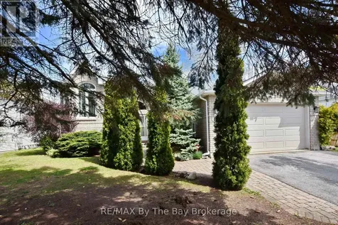 17 Acorn Crescent Wasaga Beach ON L9Z 1L6