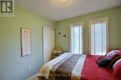 17 Acorn Crescent Wasaga Beach ON L9Z 1L6