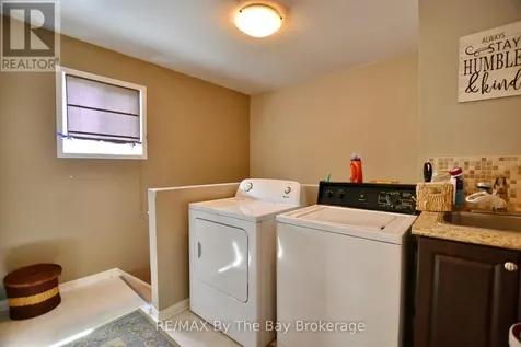 17 Acorn Crescent Wasaga Beach ON L9Z 1L6