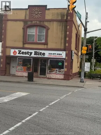 903 Wyandotte Street East Windsor ON N9A 3K1