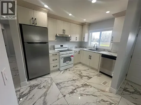 2549 Grand Marais West Windsor ON N9E 1G4