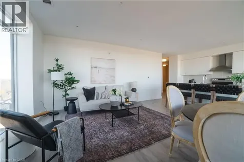 15 Glebe Street Cambridge ON N1S 0C3