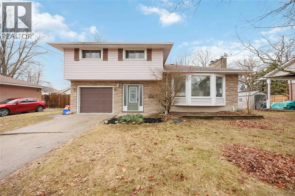 1068 Fairlane Avenue Sarnia ON N7S 3J8