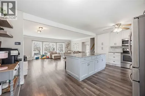 1068 Fairlane Avenue Sarnia ON N7S 3J8