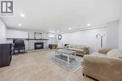1068 Fairlane Avenue Sarnia ON N7S 3J8