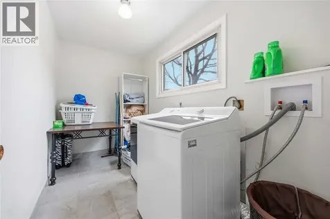 1068 Fairlane Avenue Sarnia ON N7S 3J8