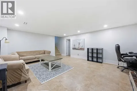 1068 Fairlane Avenue Sarnia ON N7S 3J8