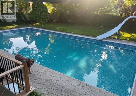 1068 Fairlane Avenue Sarnia ON N7S 3J8