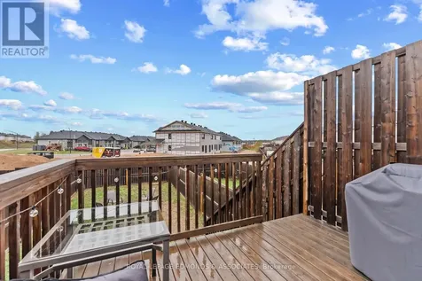 8 William Thomas Drive Petawawa ON K8H 0C3