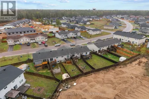 8 William Thomas Drive Petawawa ON K8H 0C3