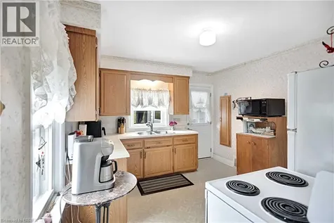 140 Terrace Hill Street Brantford ON N3R 1G6